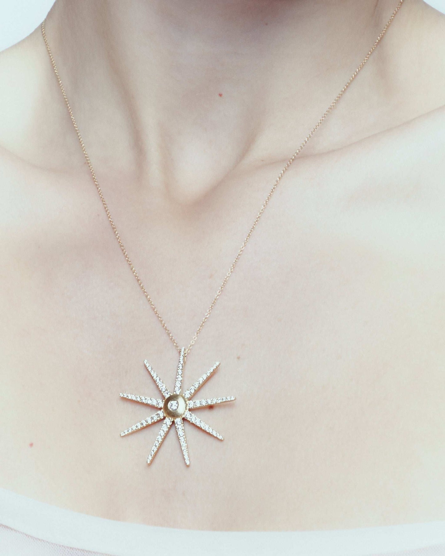 Star Pavé Diamond Pendant XL - Nisi Jewelry - Deluxe Jewels Luxury jewelry Fine jewelry Designer jewelry High-end jewelry Premium jewelry Elegant jewelry Diamond rings Gold necklaces Gemstone earrings Luxury bracelets Statement jewelry Wedding bands Engagement rings Custom jewelry Buy luxury jewelry online Affordable luxury jewelry Handmade fine jewelry Jewelry for gifts Unique jewelry pieces Jewelry store online